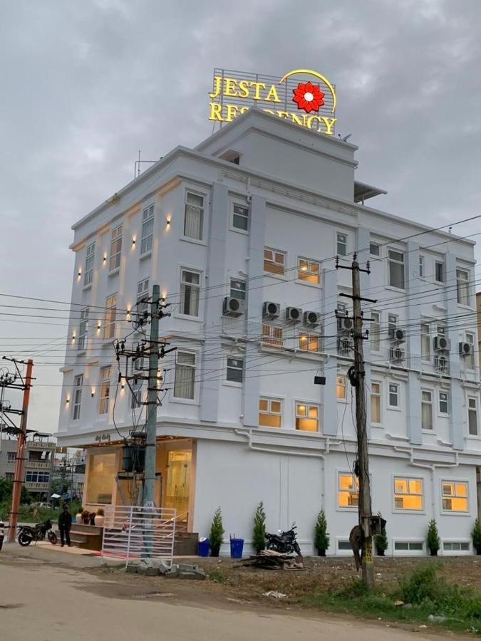 Jesta Residency Hassan Exterior foto
